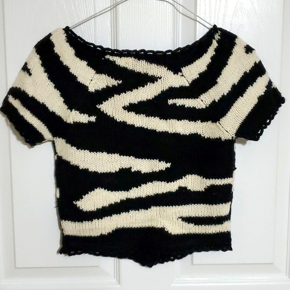 Betsey Johnson Zebra Print Crop Knit Cardigan - Picture 2 of 2